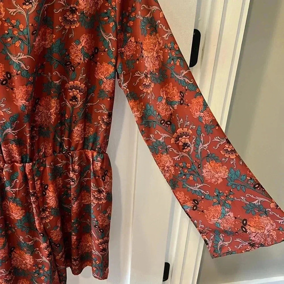 The Hanger Romper Floral - Picture 4 of 4